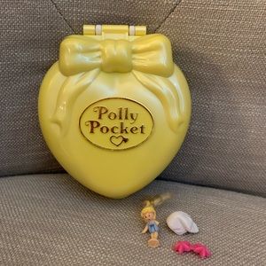 1995 Polly Pocket stylin salon compact